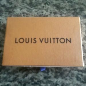New Louis Vuitton box with pouch